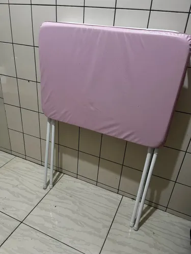 Banheira de bebê com suporte e trocador 