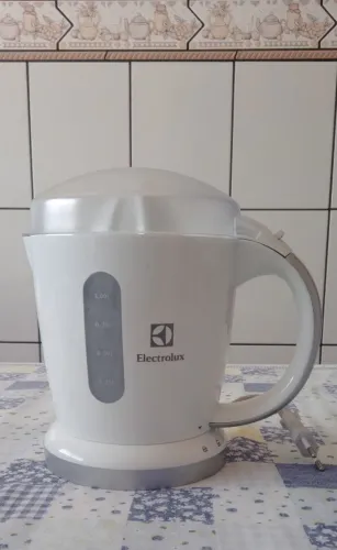 Espremedor de laranjas Electrolux