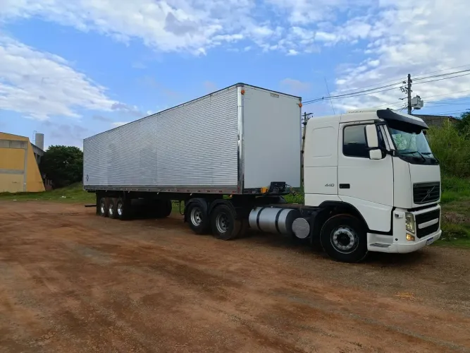 Baú 28 pallet Facchini 2008 bem conservado