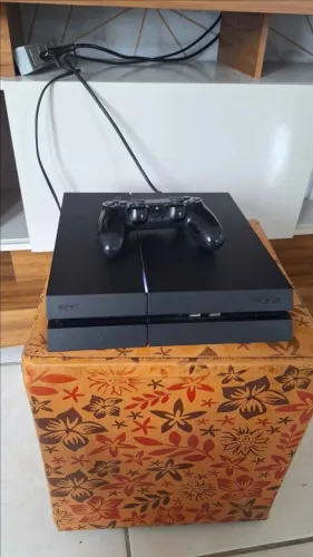 PS4 Oficial - Vendo ou Troco em Iphone