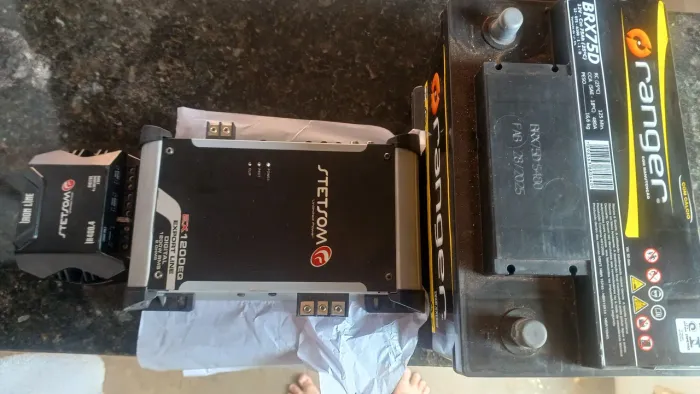 Vendo som automotivo, conservado