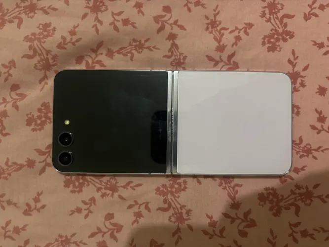 Galaxy Z Flip 5