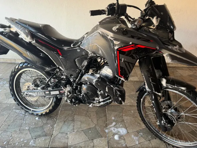 Yamaha XTZ 250 Lander Connected 2025