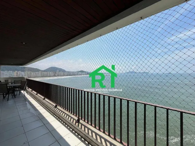 Apartamento à beira mar com 3 quartos (1 suíte), 2 vagas e lazer à venda em Jardim Astúria