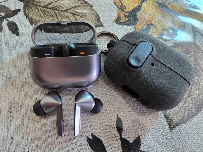 Galaxy Buds 3 Pro + Caser