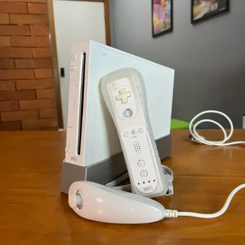 Console Nintendo Wii Branco Seminovo (Com nota fiscal e garantia)