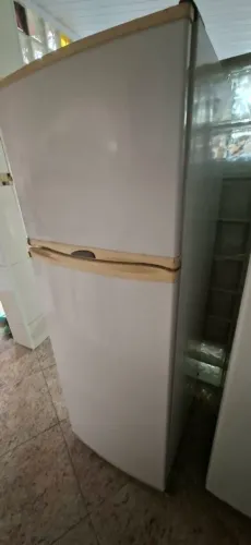 Geladeira Electrolux DC360