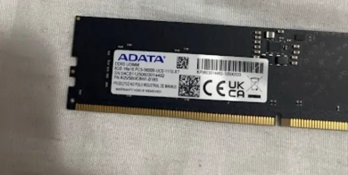 Memória RAM ADATA 8GB DDR5 5600MHz para Desktop (Nova / Perfeito Estado)