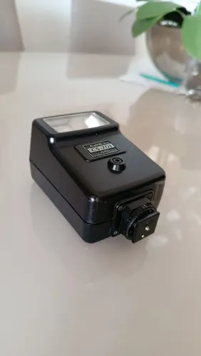 Flash yashica cs-201 automatico