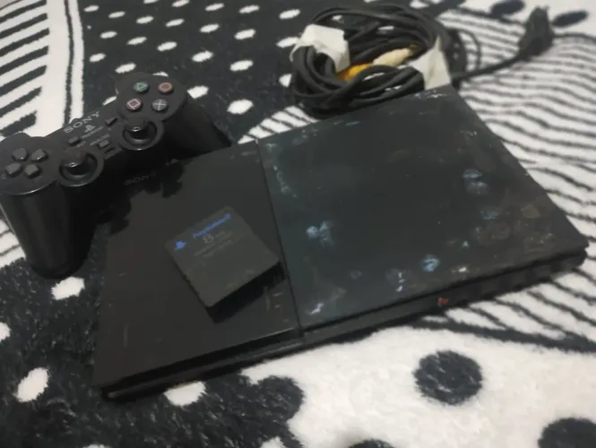 PS2 com 1 controle 20+cds e 1 memory card, em perfeito estado