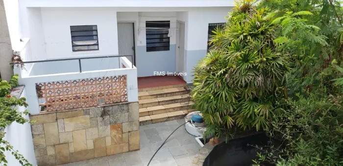 Casa na Aclimação: 4 Quartos, 3 Salas, 3 Banheiros e 4 Vagas de Garagem em SP