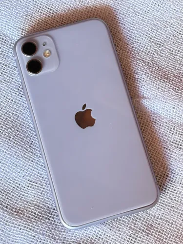 iPhone 11 - 128gb
