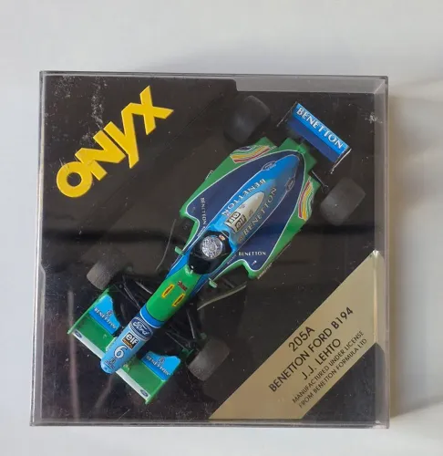 Miniatura Fórmula 1 Benetton Ford 1994 J. J. Lehto marca Onyx F1