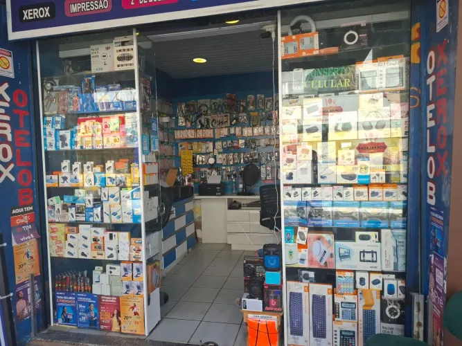 VENDO 2 VITRINE PARA LOJAS NA PROMOÇÃO.