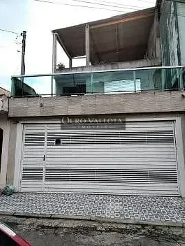 Vende 2 sobrados com 5 quartos
