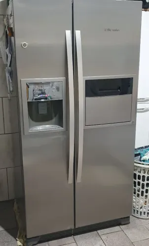 Geladeira electrolux