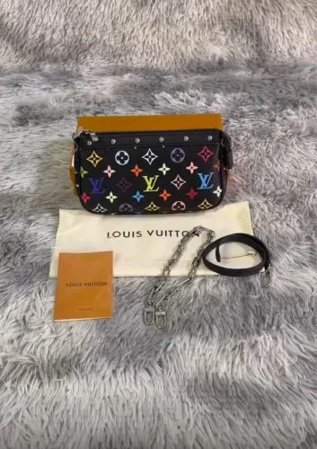 Bolsa Louis Vuitton monograma multicolorida acessórios pochete