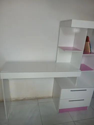 Escrivaninha para quarto de estudos