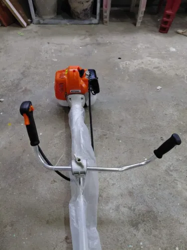 Vendo O kit Roçadeira + Maleta de Ferramentas com Pneumática de R$ 5.200,00 por 3.250,00
