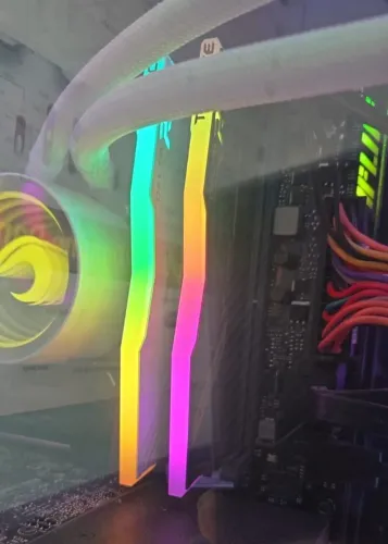 Memória RAM DDR4 T-FORCE 2x 8gb 3200Mhz RGB