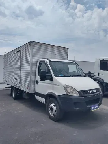Frete Caminhão Baú Disponível 