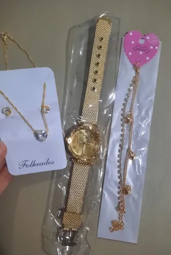 Vendo este lindo kit por 40,00 reais.  No cartão de crédito tem acréscimo de 5,00 reais. 
