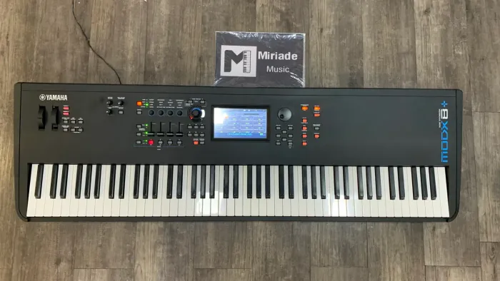 Yamaha modx8 plus