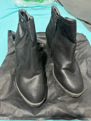Bota via uno