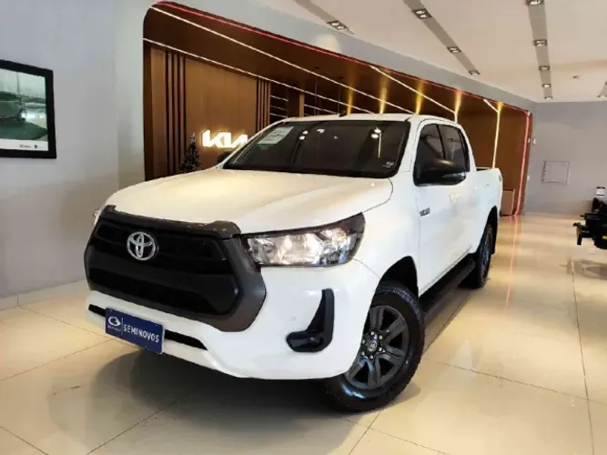 Toyota Hilux CD SR 4X4 2.8 TDI Diesel Aut. 2024