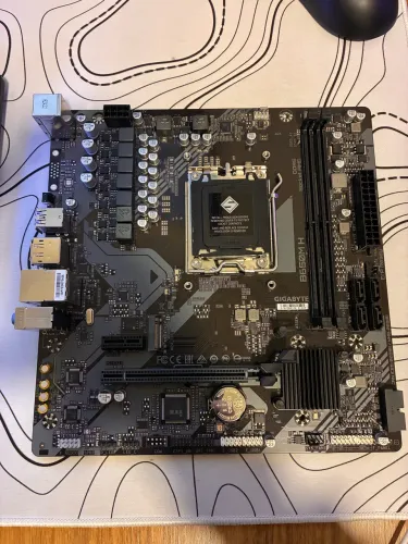Placa mãe b650m h gigabyte