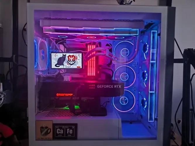 RTX 5070 Ti | 7800X3D | 64GB | 7TB NVMe | Corsair 850w 10 anos de garantia | Corsair 5000X