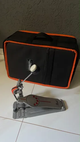 Pedal pearl P930