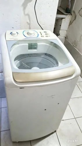 Vende-se uma máquina de lavar roupa Eletrolux 8kg