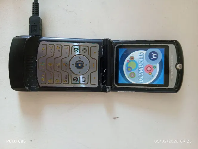 Motorola V3