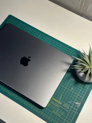 MacBook Pro 14" M1 Pro - 16GB RAM | 512GB SSD