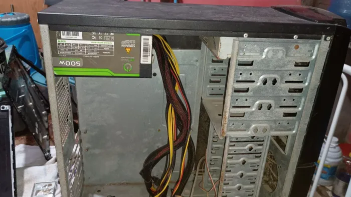 Gabinete vazio com fonte 500v entrega no local