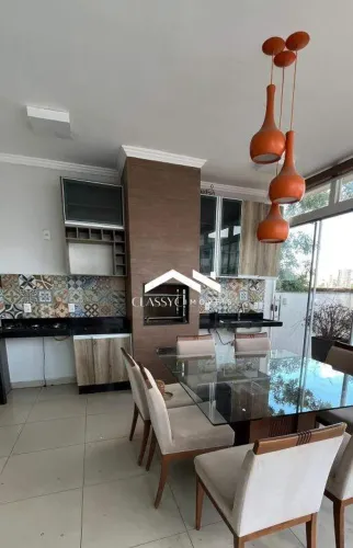 Casa térrea com piscina à venda no Aclimação, Uberlândia.