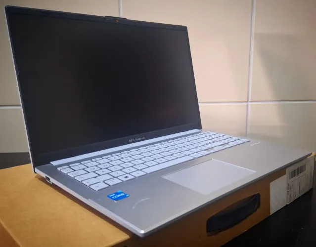Notebook ASUS Vivobook Go i3-N305 4GB RAM SSD 256GB 15,6"