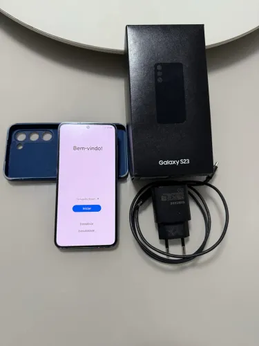 Samsung Galaxy S23 256gb.