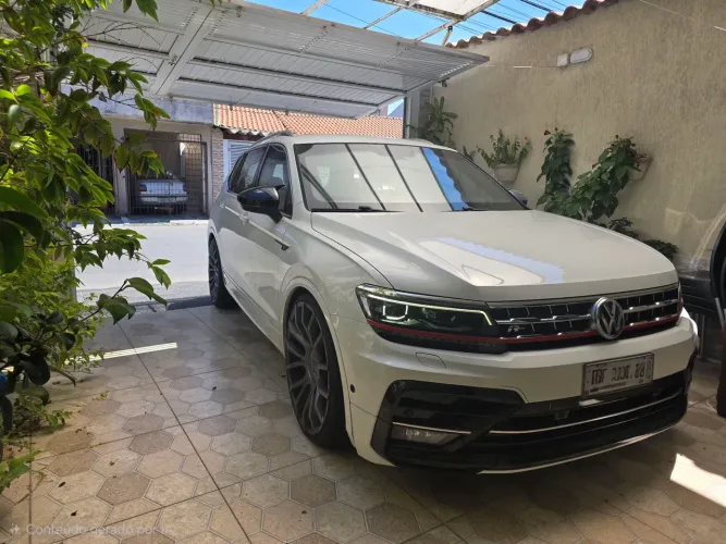 Volkswagen Tiguan Allspac Comf 250 TSI 1.4 Flex 2018