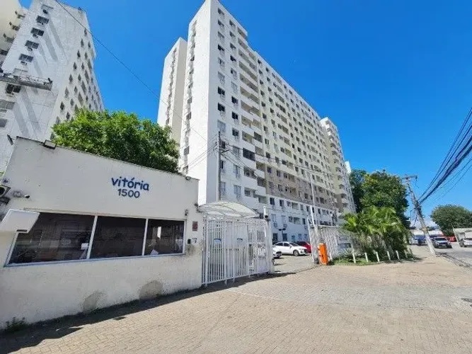Vitória 3 quartos, 1 suíte, 1 vaga. Porcelanato e móveis planejados. Lazer.