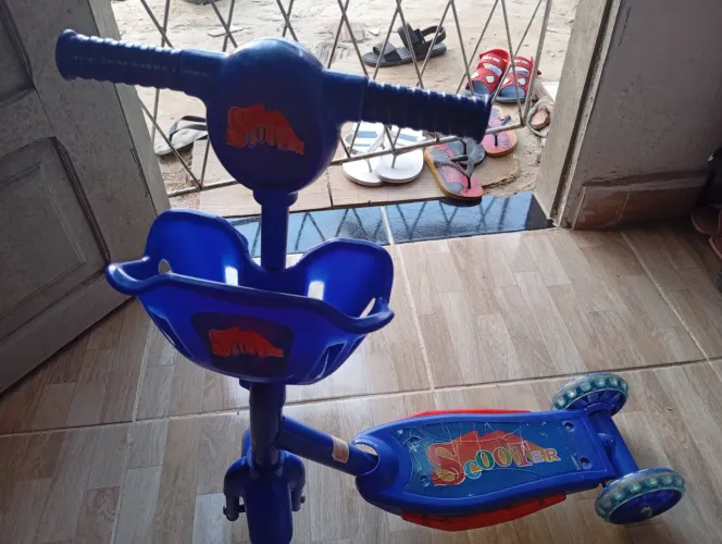 Vende se Patinete semi novo