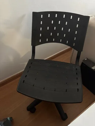 Cadeira escritorio preta