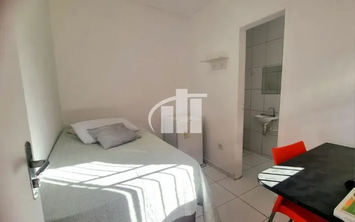 Quarto com banheiro (Suíte)República para Estudantes da USP. Rua Iquiririm | Vila Indiana