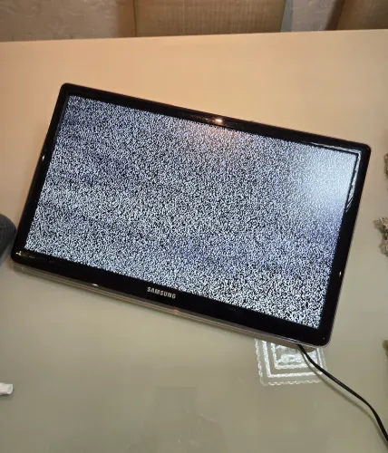 MONITOR SAMSUNG 24 POL.