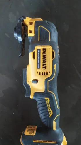 Ferramenta Oscilante Atomic 20v Max DCS 354 (DeWALT)