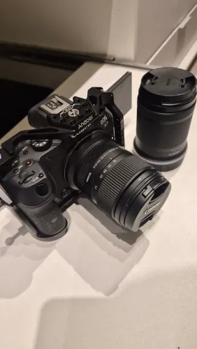 Canon R7 + 18-50 f 2.8 + 18-150 kit + cage
