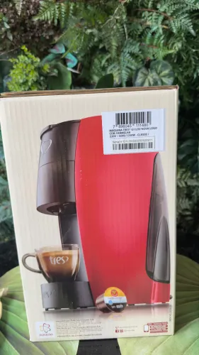 CAFETEIRA NUNCA USADA