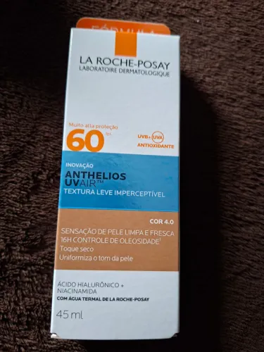 Protetor solar La Roche cor 4