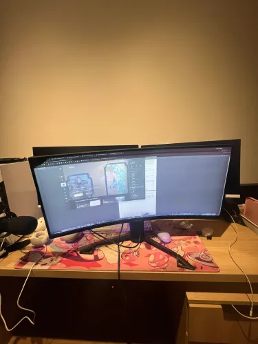 Monitor Husky Tempest Curvo - com Defeito na tela